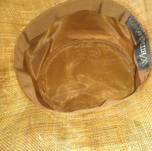 Hat . - Picture 5 of 5